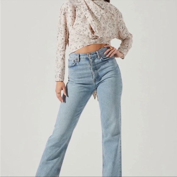 ASTR THE LABEL “Off White Sketch” Long Sleeve Drape Tie Back Top - Picture 3 of 11